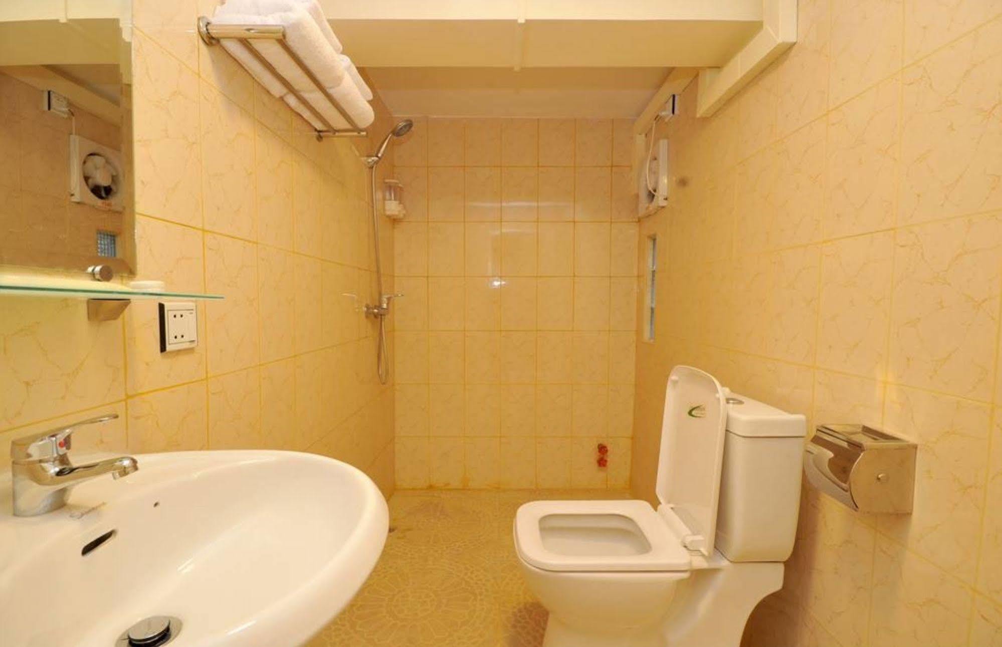 יאנגון York Residence מראה חיצוני תמונה